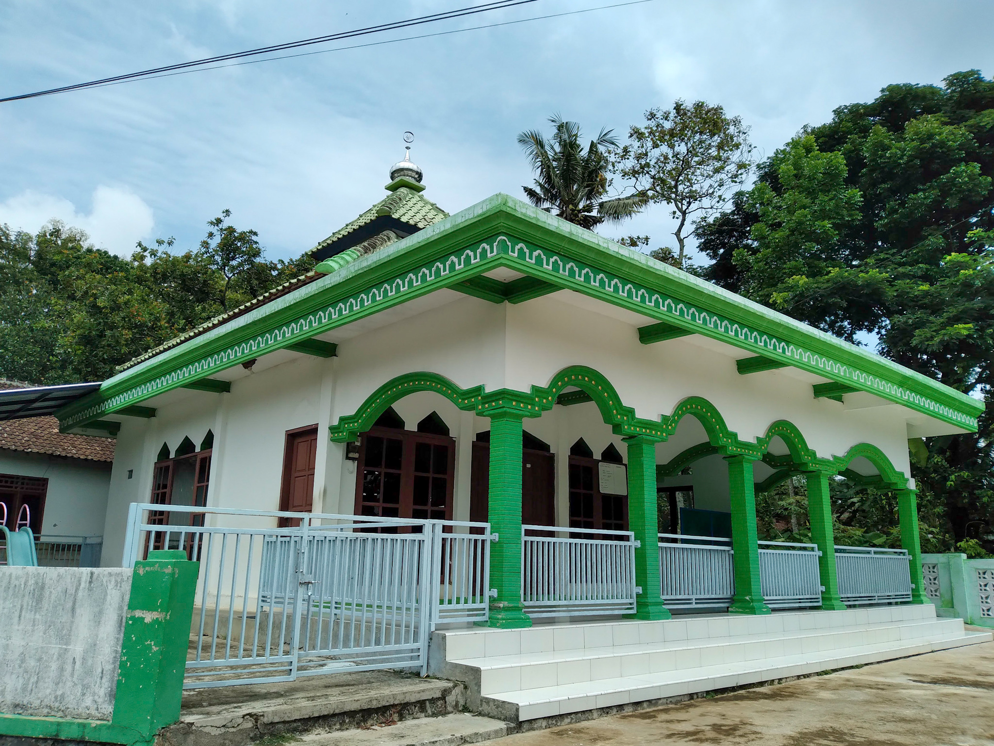 Masjid Dusun